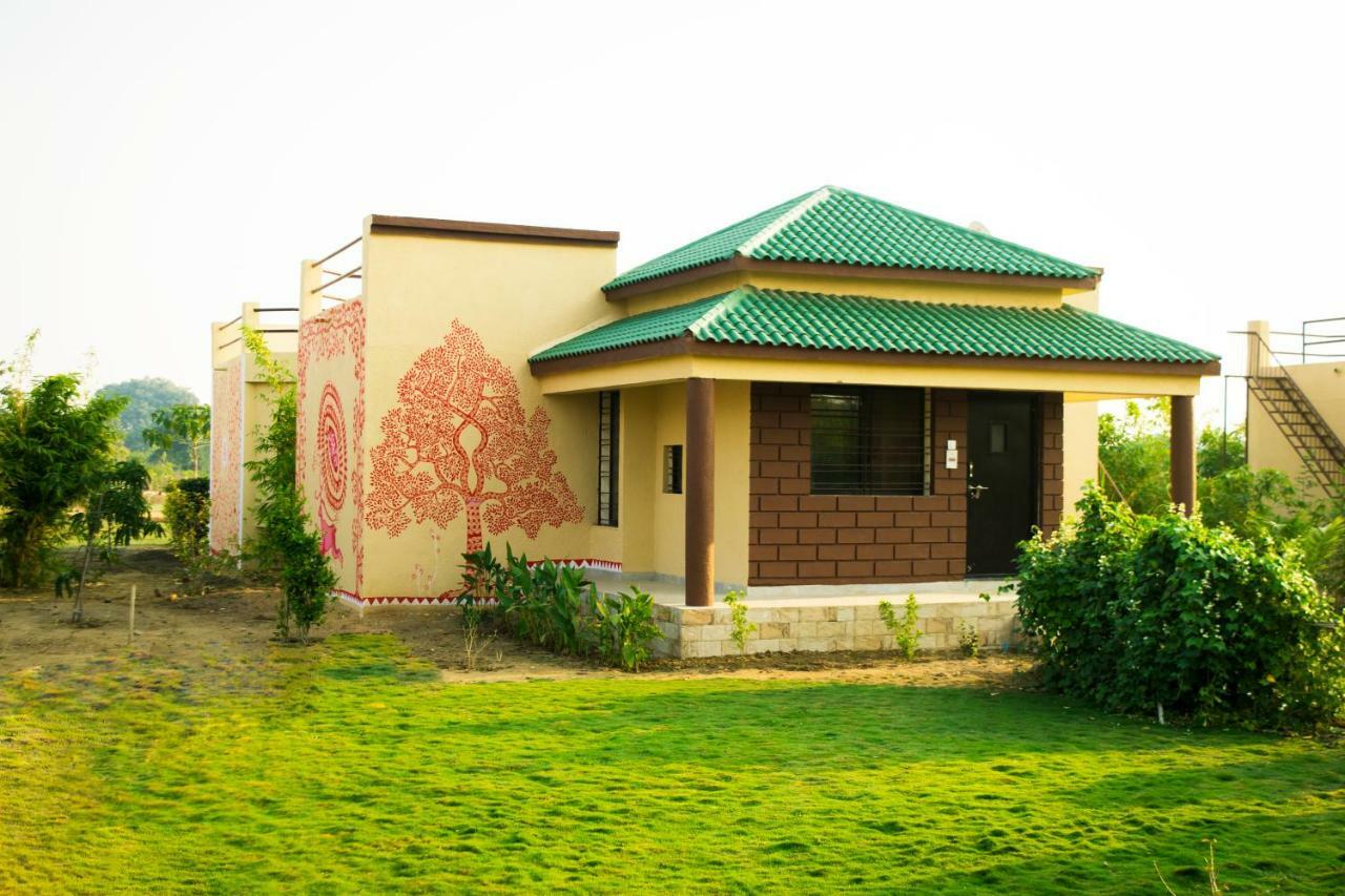 Olive Resort - Sillari Pench Silari ภายนอก รูปภาพ